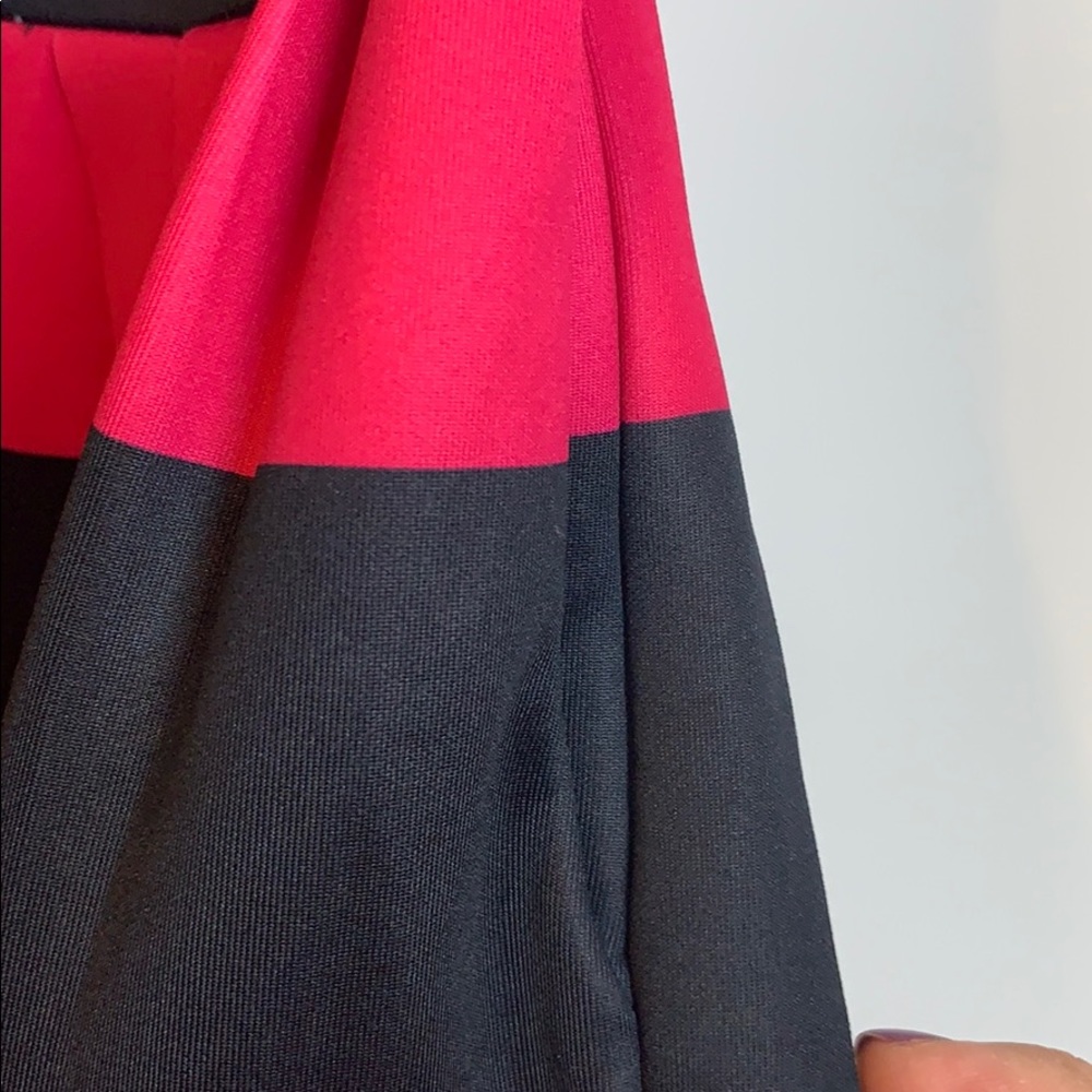 Dress - Picture 7 of 7